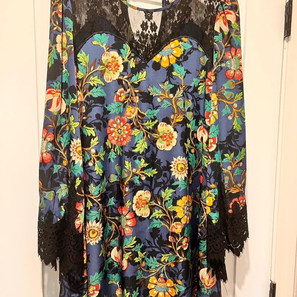 Sugarlips Multicolor Tunic Top - Picture 2 of 5